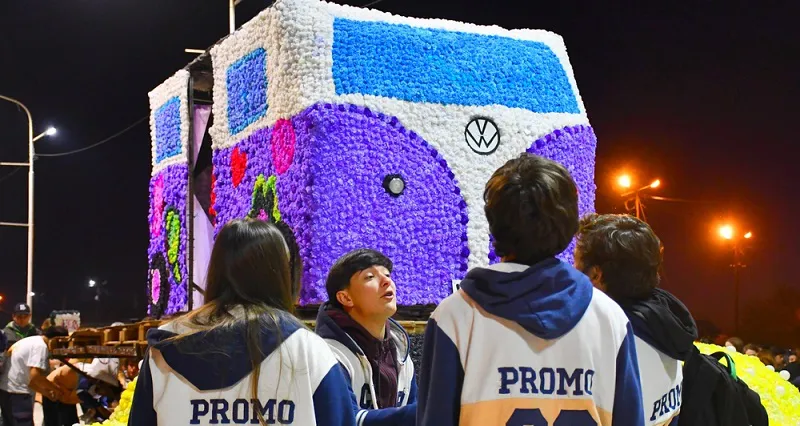 DESFILE DE CARROZAS (3)