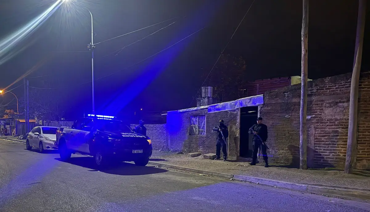 Policia Federal - Cinco detenidos y más de 100 dosis de cocaína secuestradas en Concordia - Diario El Enfoque