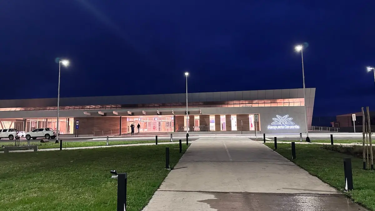 aeropuerto de concordia de noche - diario el enfoque concordia