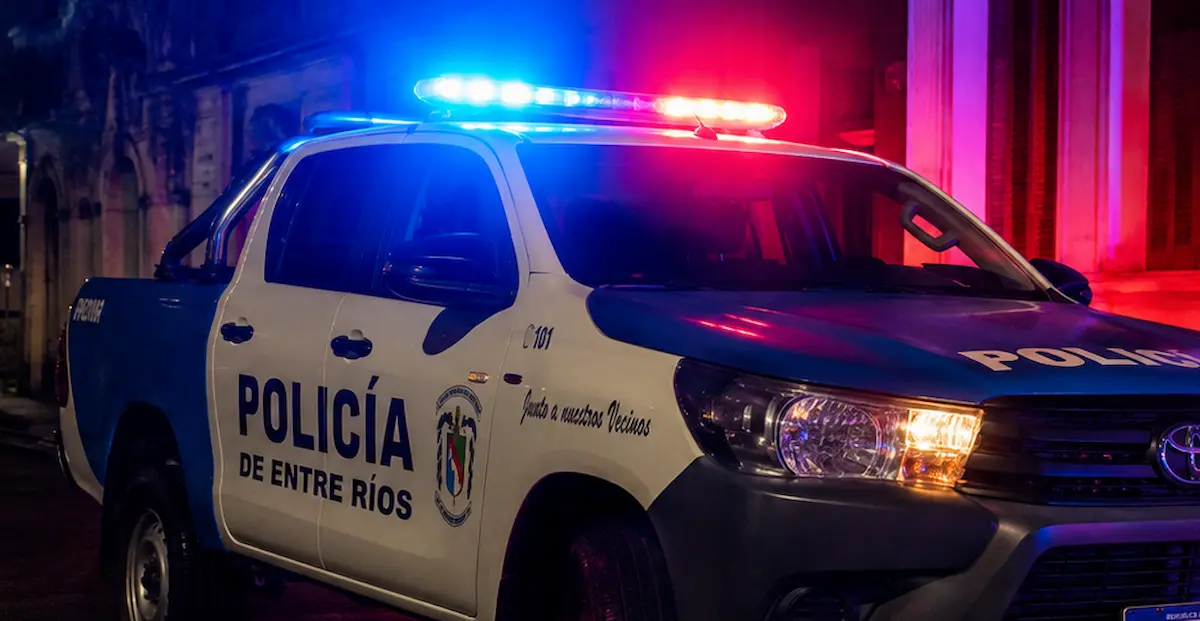 Patrulla de policía de noche - Diario El Enfoque Concordia