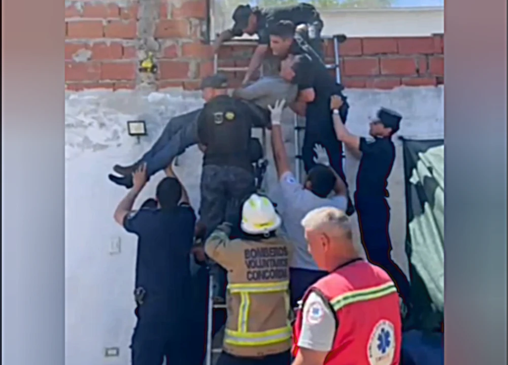 Rescate en incendio de una vivienda en Concordia