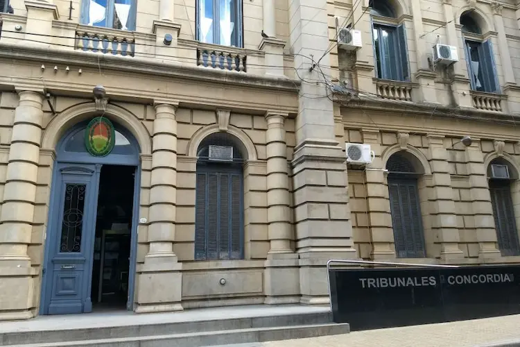tibunales