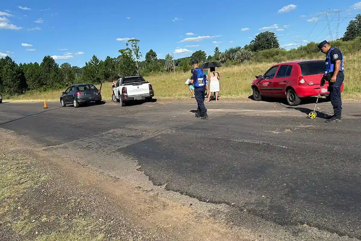 Choque en cadena camino al perilago de Salto Grande - Concordia - Diario El Enfoque