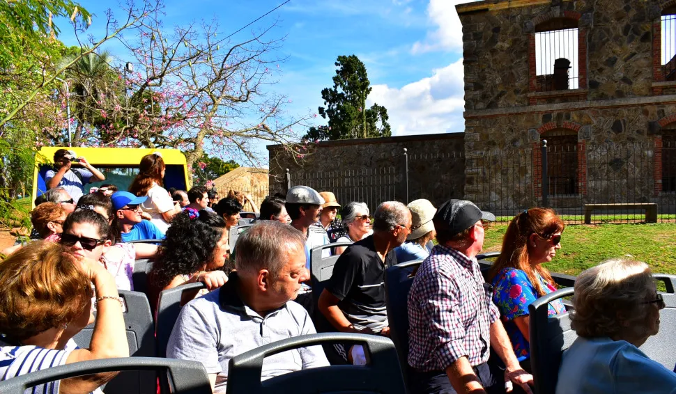 bus turistico