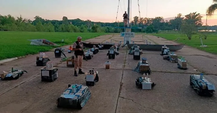 secuetro contrabando prefectura (1)