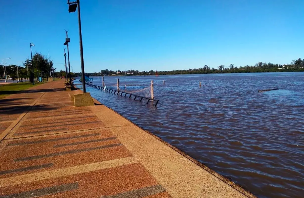 Costanera y creciente río Uruguay - Diario El Enfoque Concordia