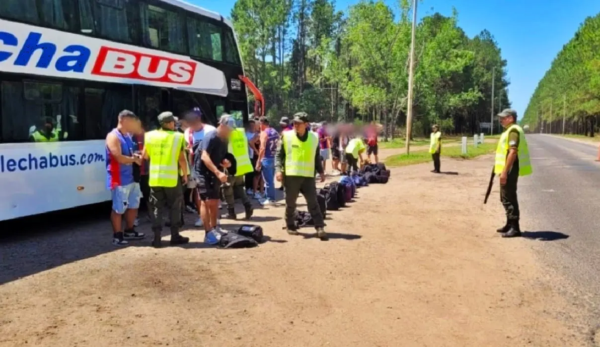 Gendarmería e hinchas de fútbol 2- Diario El Enfoque Concordia