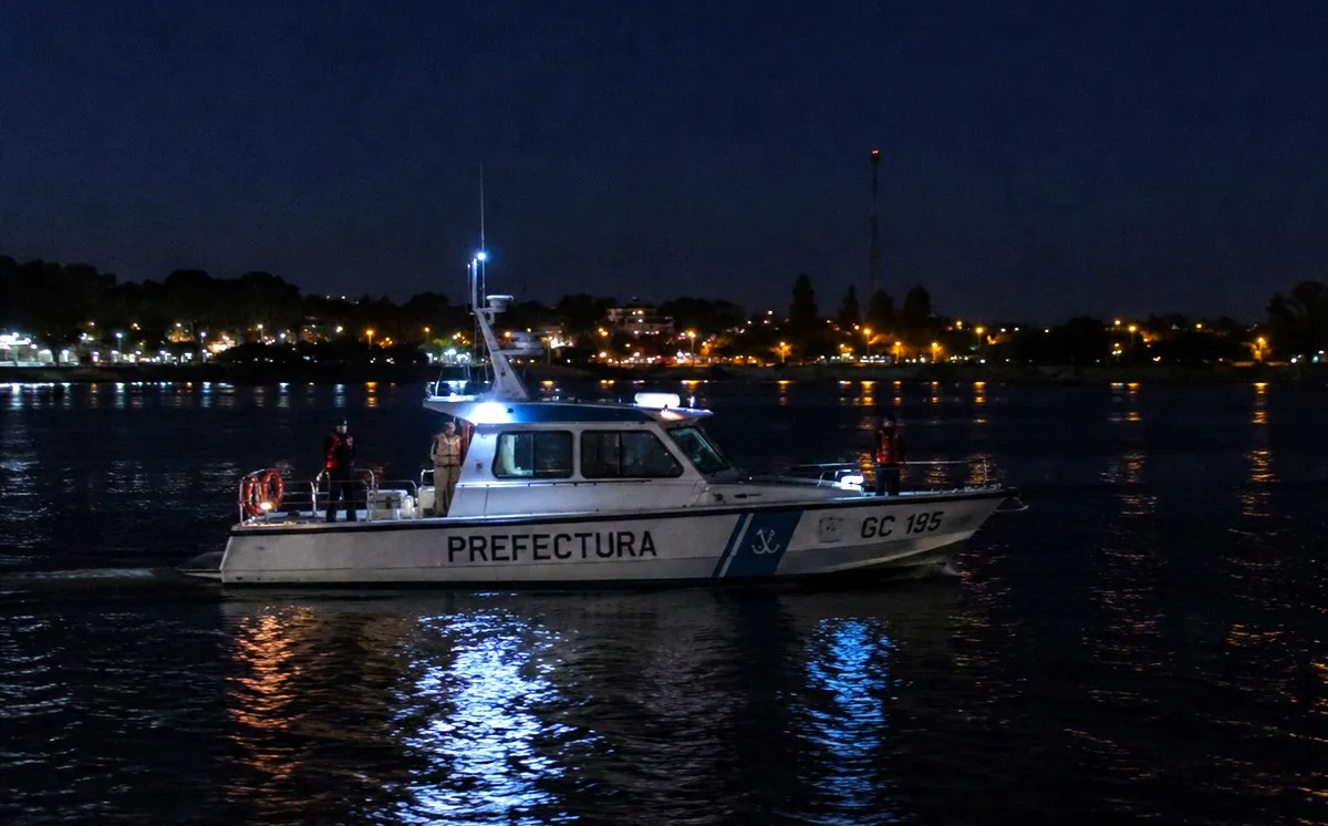 Prefectura Naval de noche - Diario El Enfoque Concordia