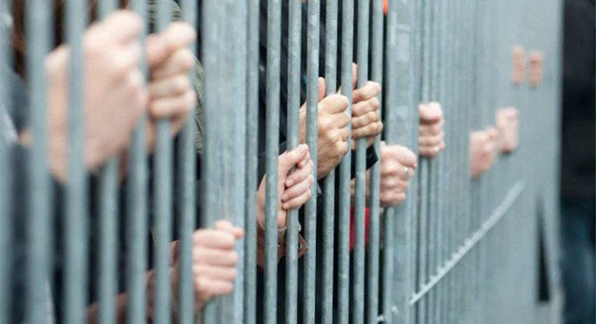 Cárcel, presos, detenidos