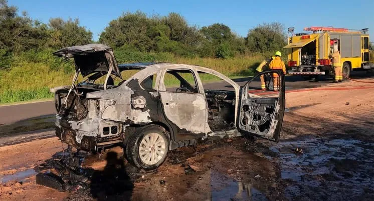 incendio auto victoria (1)