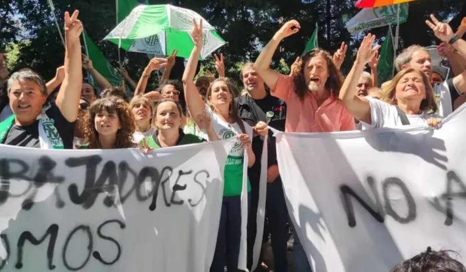 ate protesta