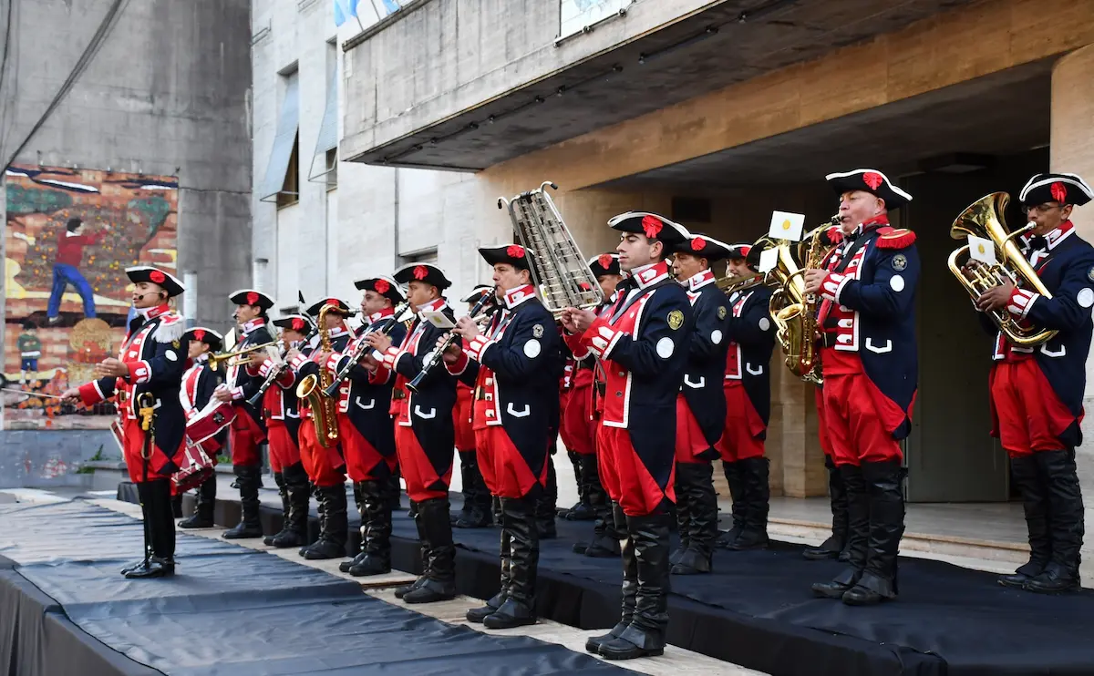 Himno y Banda del Regimiento - Diario El Enfoque Concordia