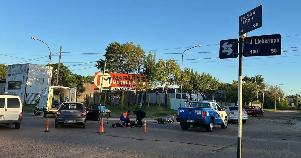 Choque entre moto y auto dejó un herido en Cresto y Lieberman - Diario El Enfoque Concordia