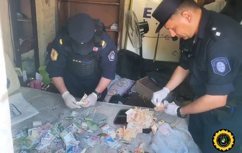 ALLANAMIENTOS -03 aprehendidos. estupefacientes- (3) (1)