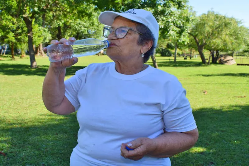 ola de calor en adultos mayores e hidratación - Diario El Enfoque Concordia