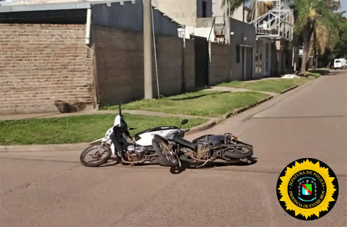 Choque entre motos dejó dos personas lesionadas y derivadas al hospital Masvernat - Concordia Diario El Enfoque