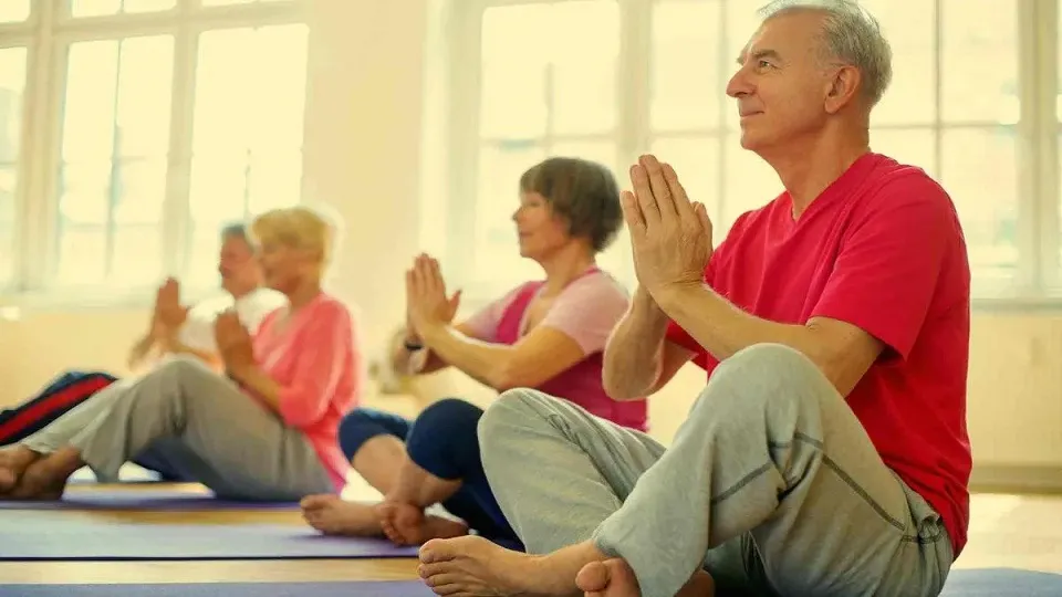 YOGA, JUBILADOS, ADULTOS MAYORES