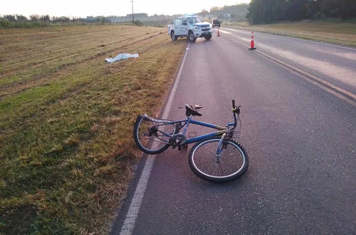Ciclista murió tras ser atropellado por un auto en una ruta de la región